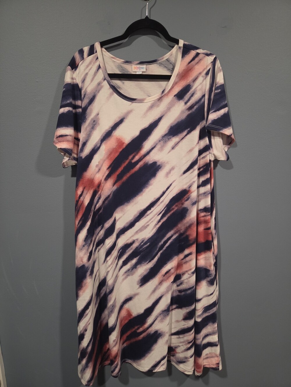 LuLaRoe Tie-Dye Short Sleeve Swing Dress in Navy and Coral - Size 2XL